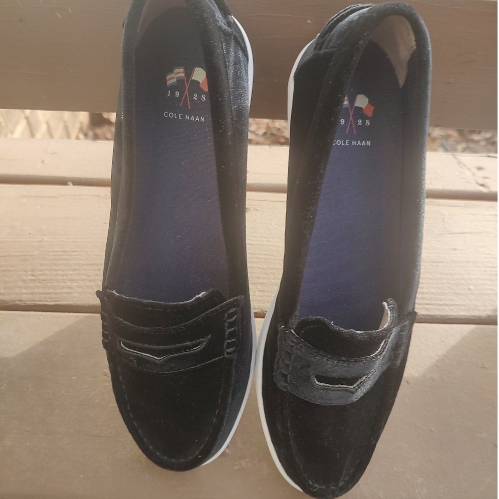 Cole Haan Women's Black Velvet Loafer‎ Flats Shoes Size 10B
